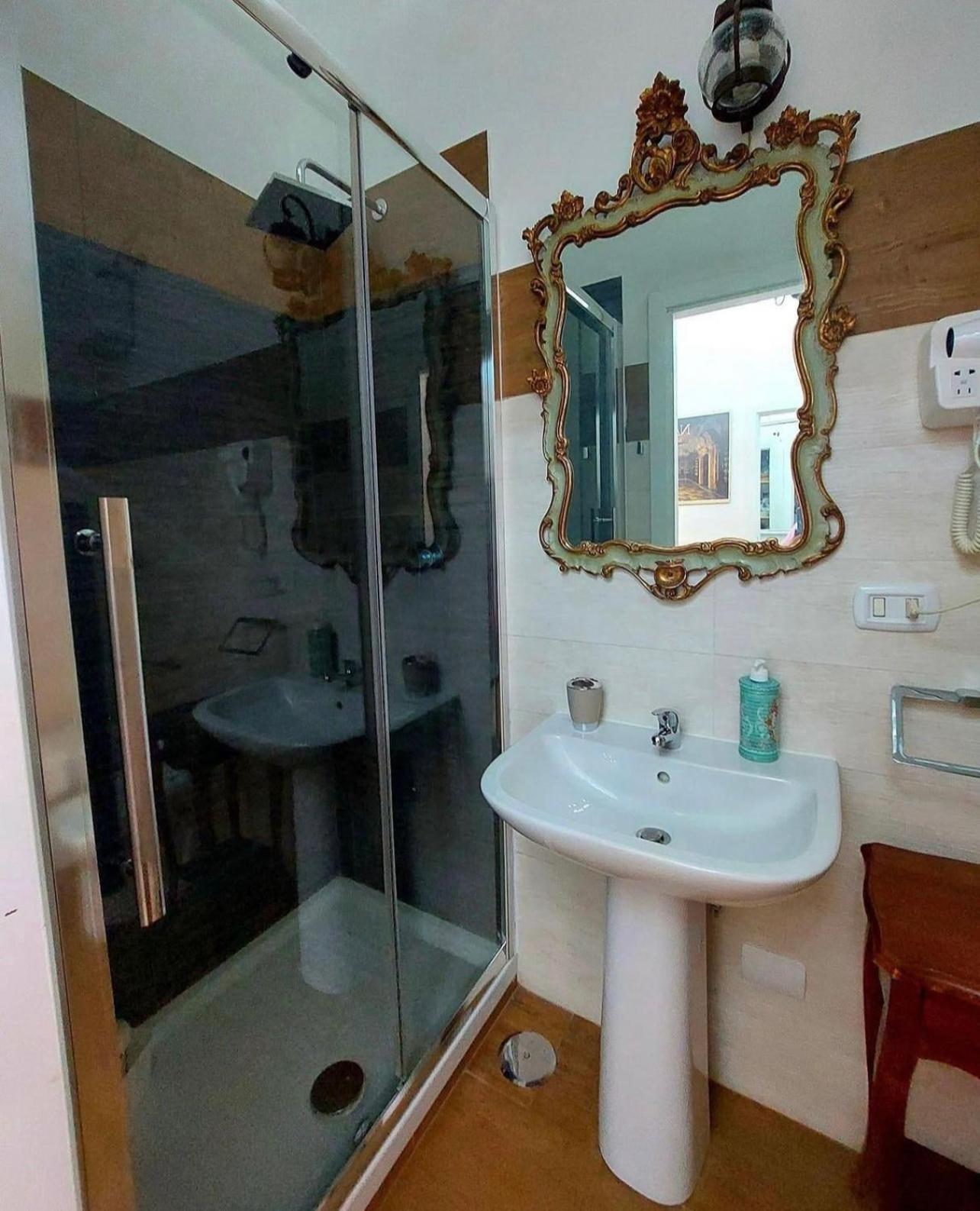 Apartamento Domus Carbonari Nápoles Exterior foto